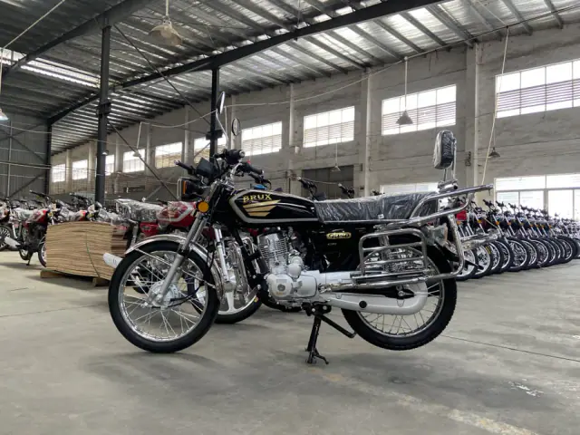 Brux Express 150 cc motorcycle
